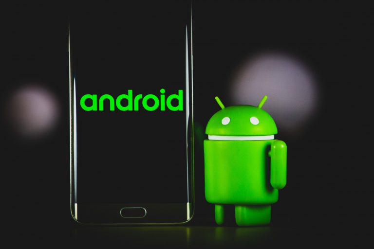 Datele de logare pe Facebook a peste 100.000 de utilizatori, furate de o aplicaţie din Play Store