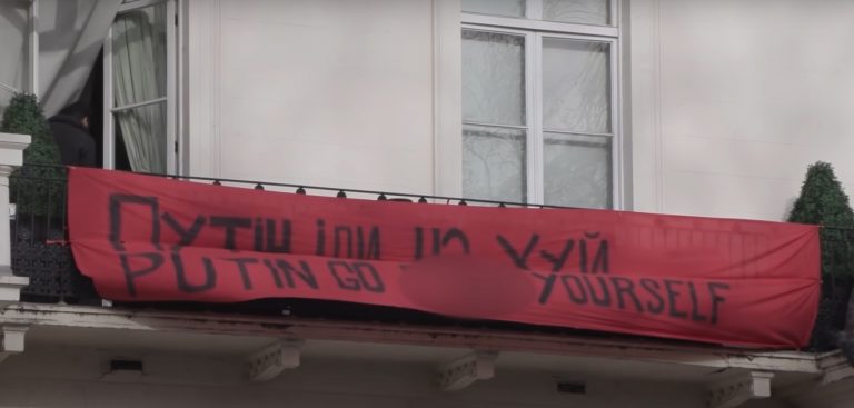 VIDEO | Anarhiștii au ocupat o casă din Londra a oligarhului rus Oleg Deripaska