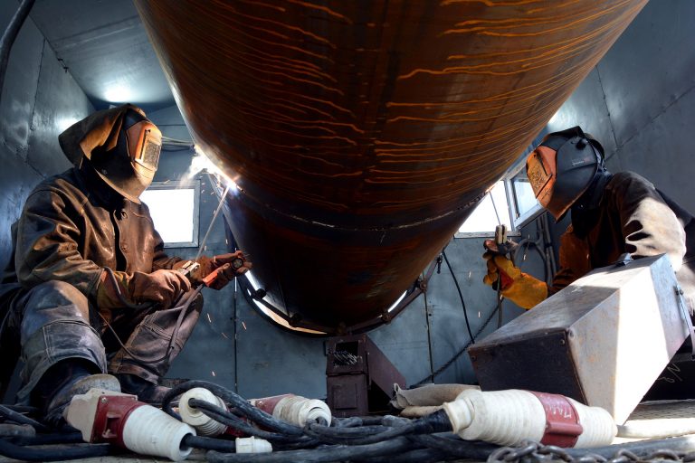 Eurostat: România, cel mai semnificativ declin din UE al producţiei industriale, în luna mai