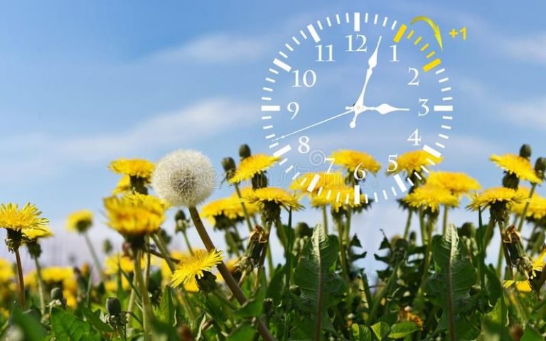 România trece, în noaptea de sâmbătă spre duminică, la ora de vară – ora 3.00 devine ora 4.00