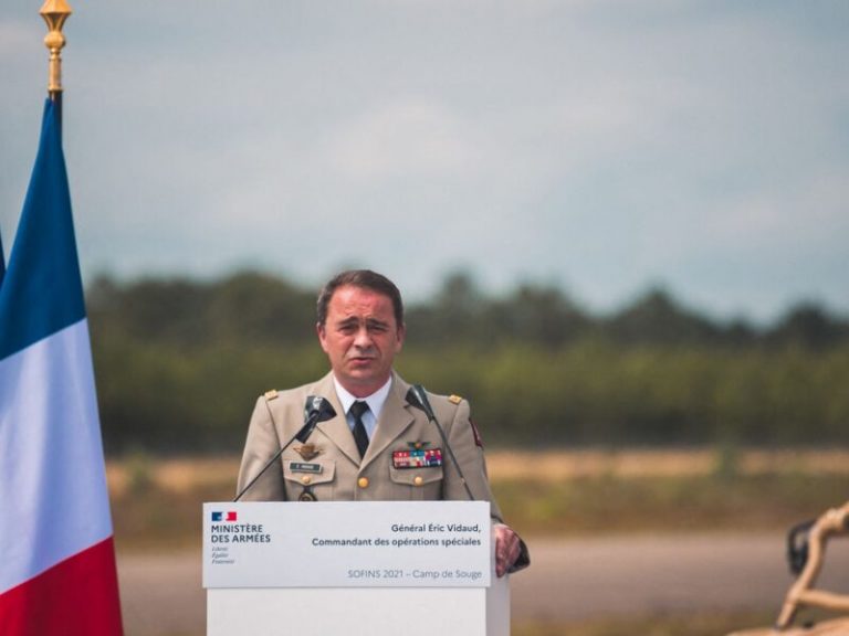 Directorul serviciilor de informaţii militare franceze demisionează pentru că a evaluat greşit ameninţarea rusă în Ucraina