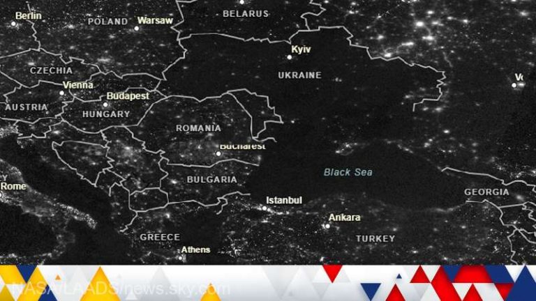 Cum se vede din satelit războiul din Ucraina pe timp de noapte