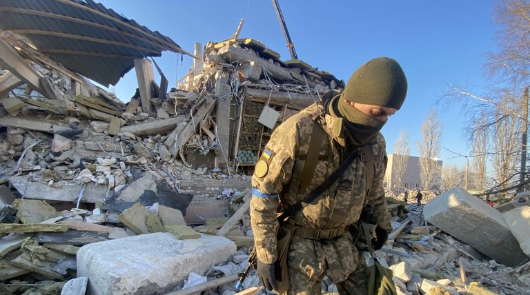Co-fondatoarea ONG-ului rus Memorial: Nu există o soluţie diplomatică la războiul din Ucraina