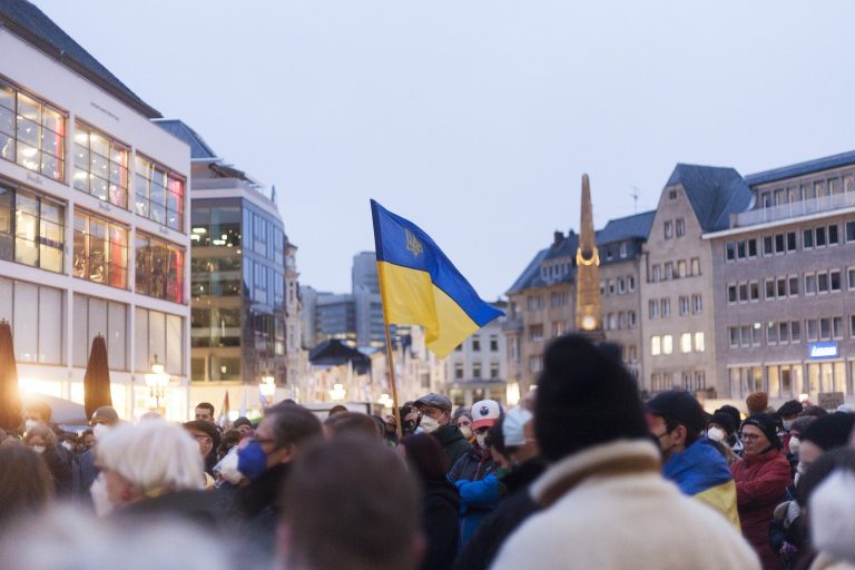 Economia de război a Ucrainei. Cum poate funcționa o țară în astfel de condiții. Aspectul remarcabil, observat de către The Economist
