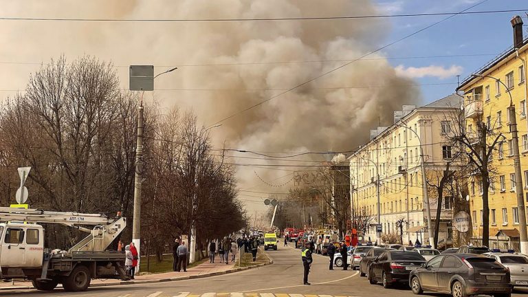 VIDEO | Incendiu, cu cel puţin 7 morţi şi 25 de răniţi, la Institutul Central de Cercetare al Forţelor de Apărare Aerospaţială din oraşul rusesc Tver