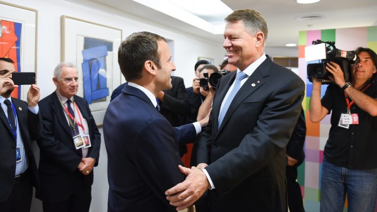 Macron’s visit to Romania: greeting Ukrainian troops