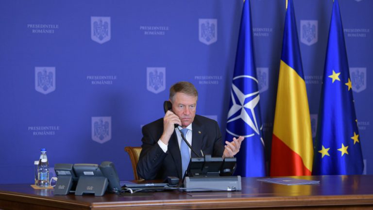 Klaus Iohannis participă la consultări cu lideri UE şi NATO