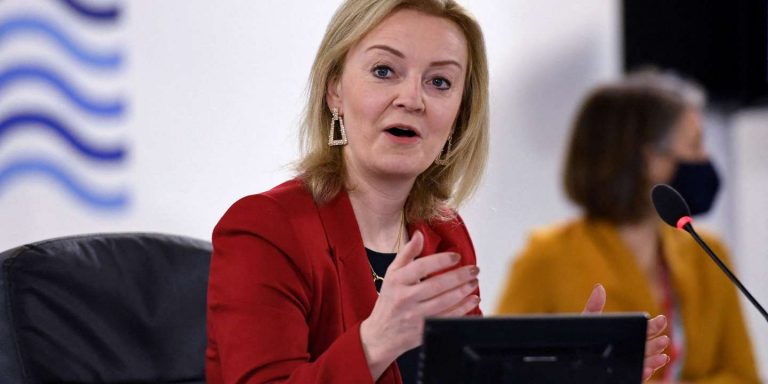 Londra cere mai multe arme pentru Ucraina și sancțiuni împotriva Rusiei
