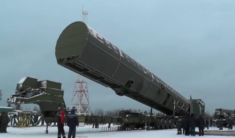 Putin anunţă că a fost testată cu succes racheta balistică intercontinentală Sarmat