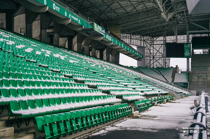 Vreme de iarnă în Franța: Meciul Saint-Etienne-Olympique Marseille, amânat din cauza zăpezii