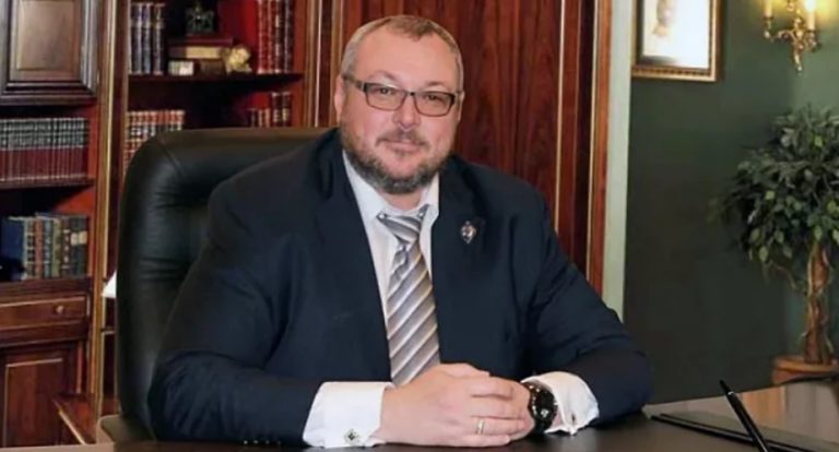 Fost vicepreședinte al Gazprombank și familia lui, găsiți morți în propria locuință din Moscova
