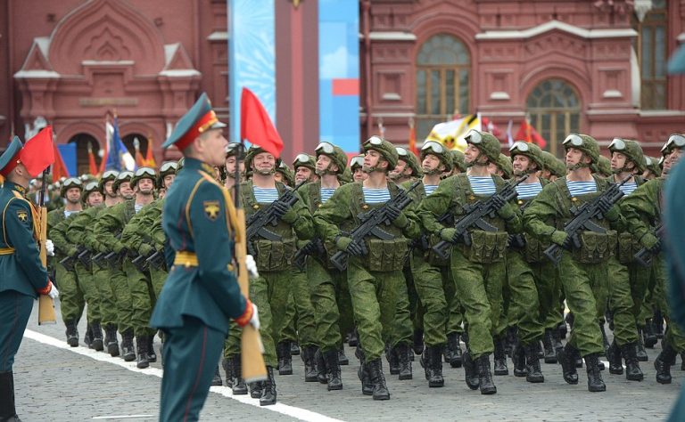 France Presse | Armata rusă, măcinată de corupţie, minciună şi gestiune defectuoasă