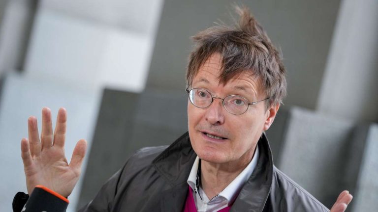 Ministrul german al sănătăţii recomandă o a patra doză de vaccin pentru cei sub 60 de ani