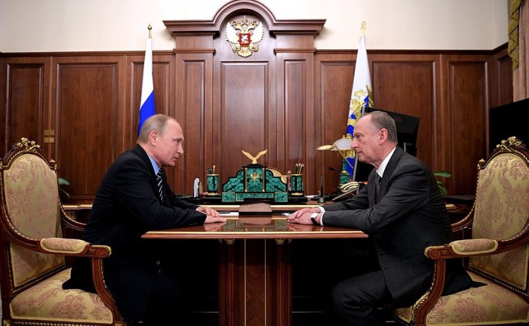 Nikolai Patrușev, omul care îi picură otravă în ureche lui Putin