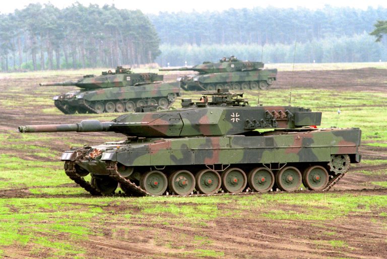 Rheinmetall va oferi Ucrainei 88 de tancuri de luptă uzate