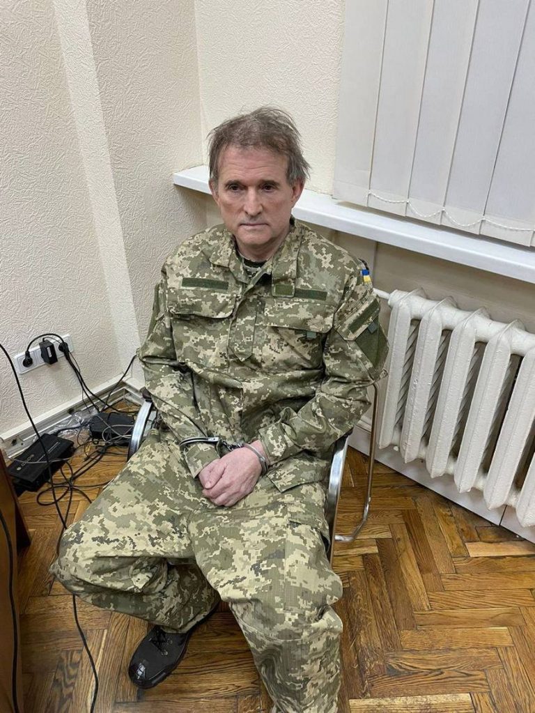 Rusia studiază un schimb de prizonieri din Batalionul Azov cu un apropiat al lui Putin