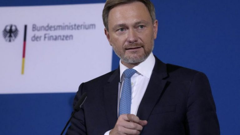 Germania respinge propunerea Comisiei Europene ca statele UE să constituie o datorie comună pentru a finanţa reconstrucţia Ucrainei