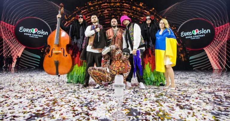 Kalush Orchestra va vinde prin licitaţie trofeul Eurovision pentru a ajuta armata ucraineană