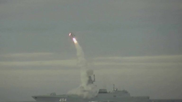 VIDEO | Rusia, test cu o rachetă de croazieră hipersonică Zircon, lansată din Marea Barents