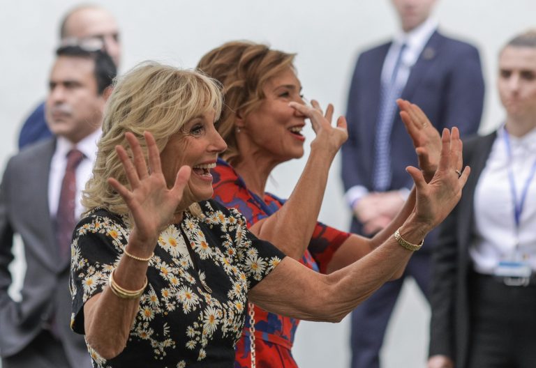 VIDEO | Jill Biden și Carmen Iohannis, întâlnire cu mamele din Ucraina: „Voi sunteţi cele uimitoare”