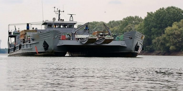MApN: Un bac fluvial militar acţionează începând din 11 iunie la Galaţi