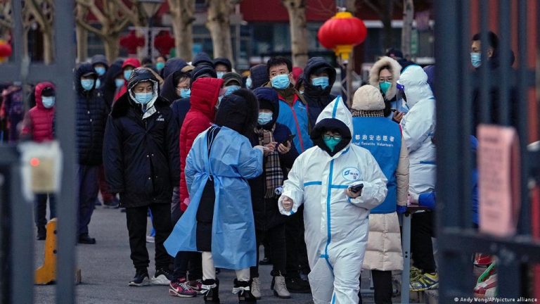 OMS: Subvariantele Omicron BA.5.2 şi BA.5.7 alimentează recrudescenţa pandemiei de COVID-19 în China