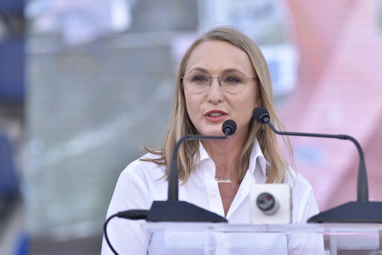 Nicuşor Dan a decis schimbarea Gabrielei Szabo şi va trimite Corpul de control
