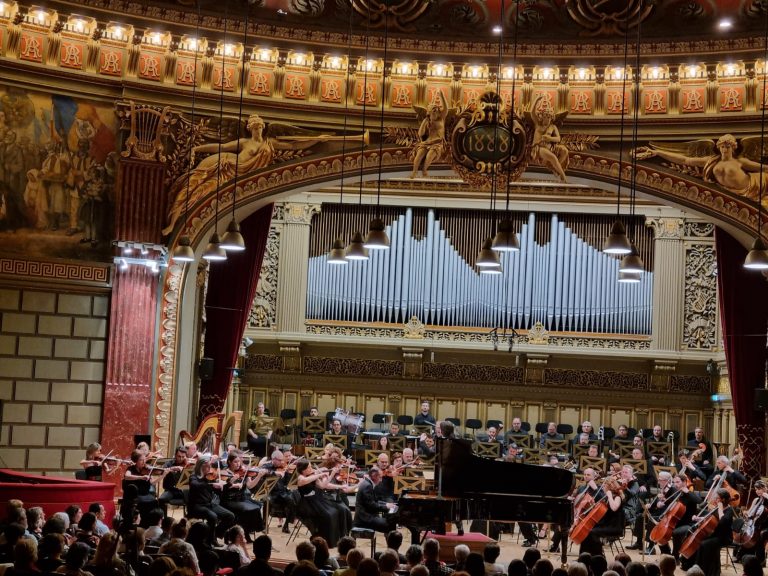 Macedonian pianist mesmerizes Bucharest audience with Rachmaninoff concerto