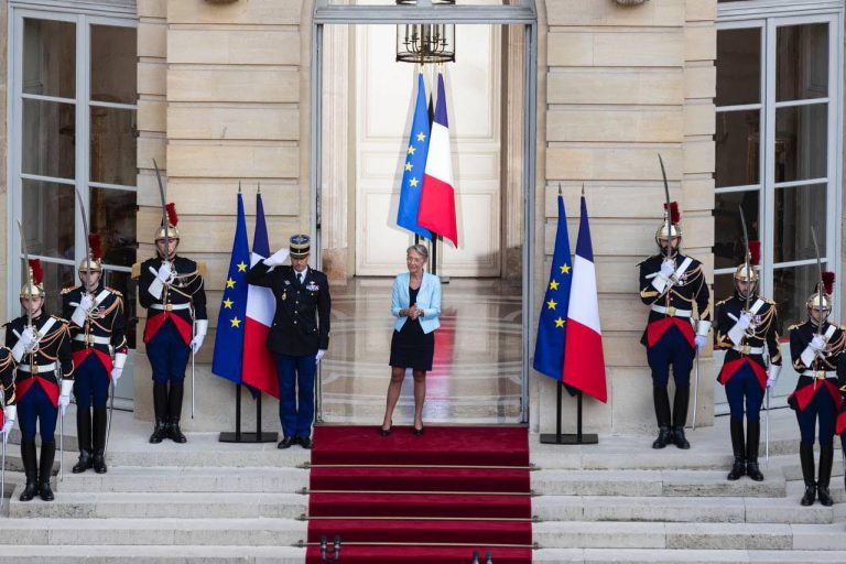 Alegerile legislative din Franța | Majoritatea lui Emmanuel Macron, pusă la îndoială. Cum se profilează al doilea tur