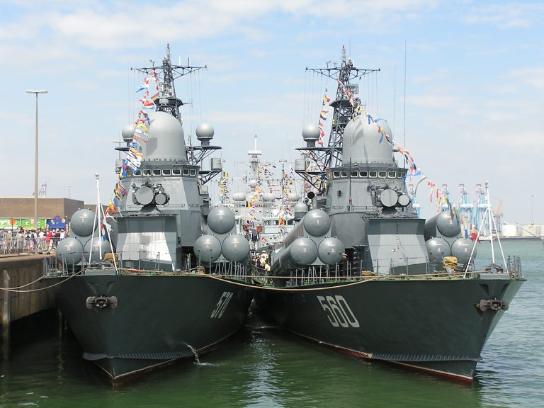 De ce ar fi explodat de fapt navele rusești din portul Sevastopol