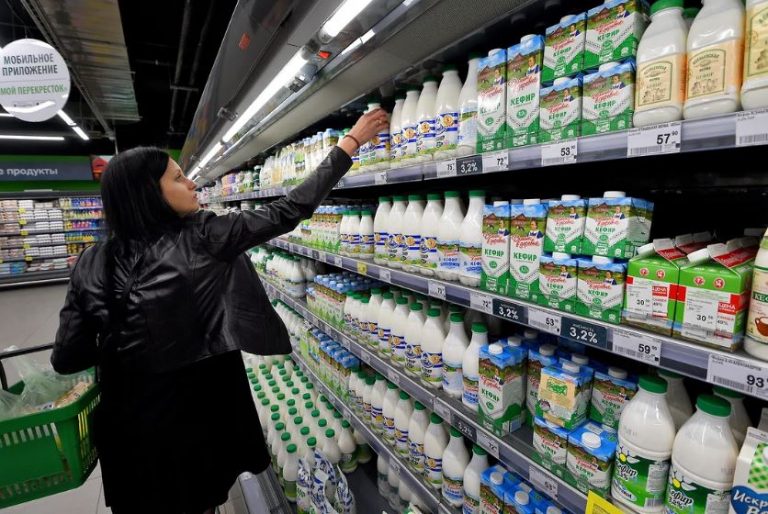 KOMMERSANT | Criză de carton în Rusia. Producătorii de lapte cer distribuția centralizată a ambalajelor