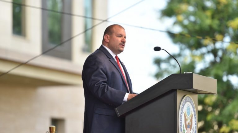 Însărcinatul cu afaceri al SUA în România: Statele Unite se mândresc să numească România prietenă şi Aliată, iar poporul american se va bucura întotdeauna de victoriile naţiunii române