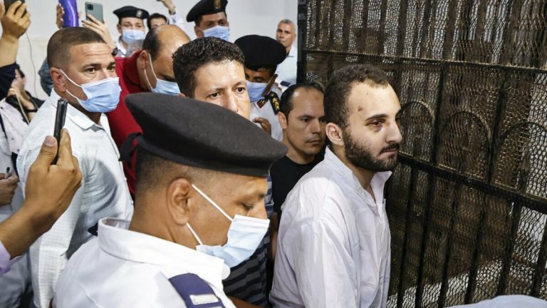Studentă asasinată în Egipt: Tribunalul vrea să difuzeze în direct execuţia ucigașului