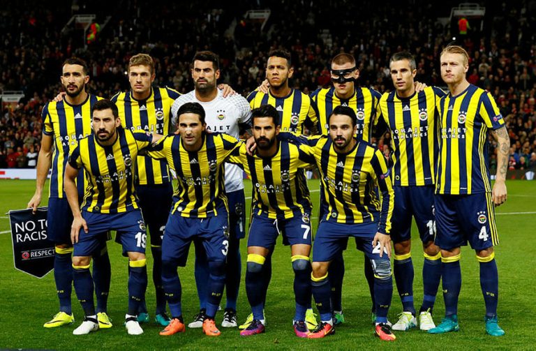 Fenerbahce refuză să prezinte scuze după ce suporterii au scandat numele lui Putin la meciul cu Dinamo Kiev