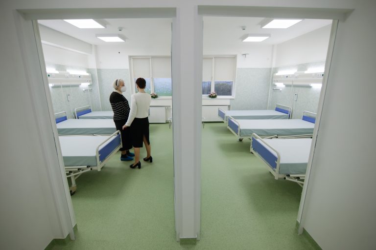 The Economist: bribes to health care staff down in Romania, Slovakia and Lithuania, up in west Europe
