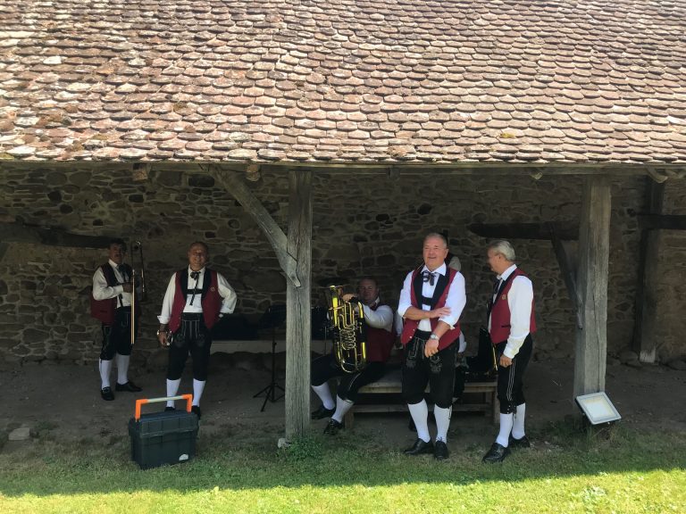 Rhubarb jam and politicians put spotlight on Romania’s small Saxon community