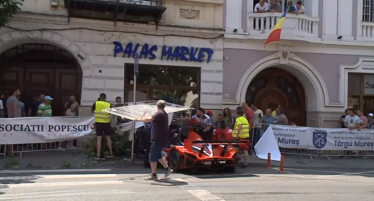 Mihai Leu, implicat într-un accident la raliul de la Târgu Mureș. Doi copii au fost răniți