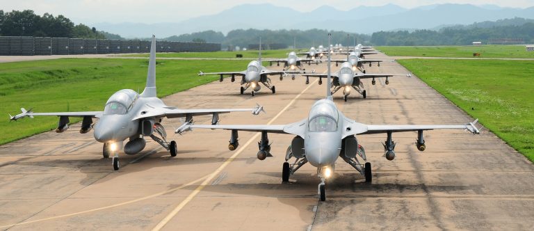 Acțiunile NATO de interceptare a aeronavelor ruseşti în Marea Baltică au crescut cu peste 20% de la începutul anului/ Alianţa a observat o schimbare în strategia Rusiei