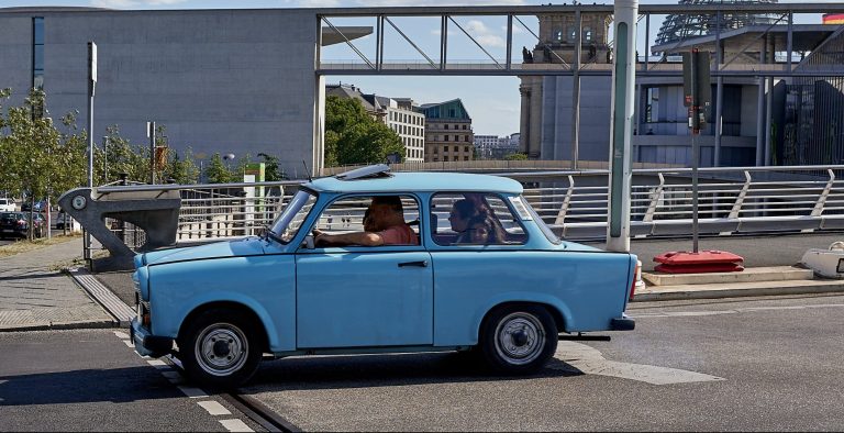 De ce le este greu est-germanilor să vadă Rusia drept inamic?