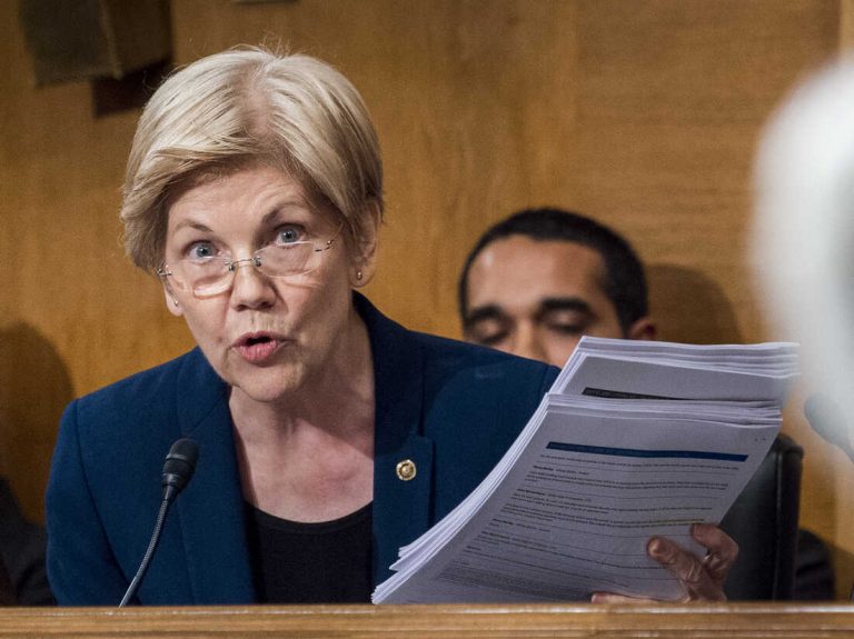 Senatoarea democrată Elizabeth Warren, foarte îngrijorată că Rezerva Federală va împinge economia SUA în recesiune