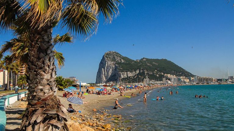 Gibraltarul acuză Spania de “încălcare a suveranităţii britanice” ca urmare a unui incident vamal
