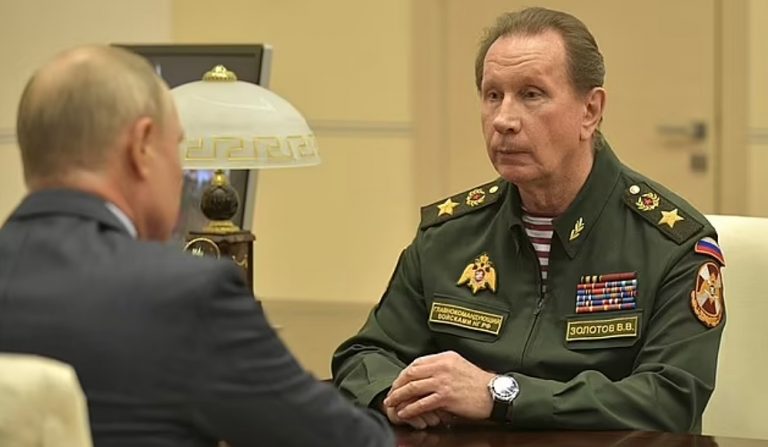 FOTO | Viktor Zolotov, generalul favorit al lui Putin, s-a distrat în Seychelles cu fotomodele de lux