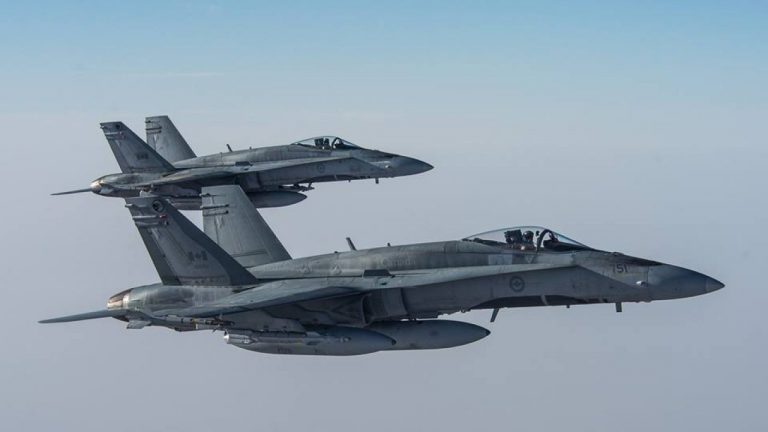 MApN: Două aeronave F-18 au monitorizat situaţia de la graniţa cu Ucraina, în contextul atacurilor Rusiei