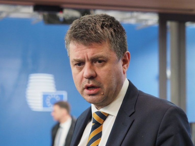 Estonia nu mai permite accesul ruşilor decât cu vize din alte ţări europene, nu şi cu cele estoniene