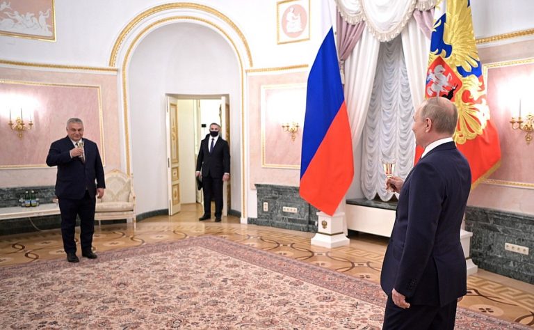 Marioneta Orban, în pericol? Drumul scurt de la revelațiile din Washington Post, privind invazia, la revelațiile despre axa Budapesta-Moscova