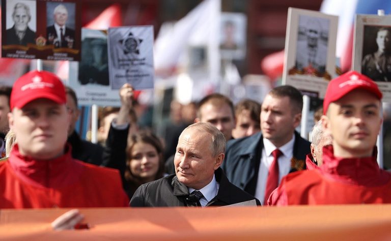 Un nou ghid pentru propagandiști, elaborat de Kremlin: Profețiile lui Putin, primul război mondial, autorii
