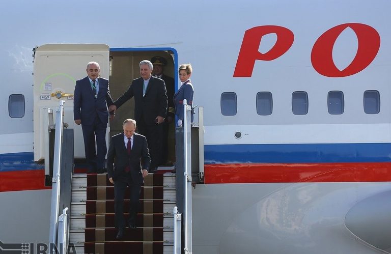 E tot mai puțin loc pentru Putin. Războiul a pus în mișcare o cursă publică a succesorilor