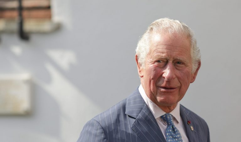 Regele Charles al III-lea participă la slujba de Paşte la Capela Saint-George din Windsor