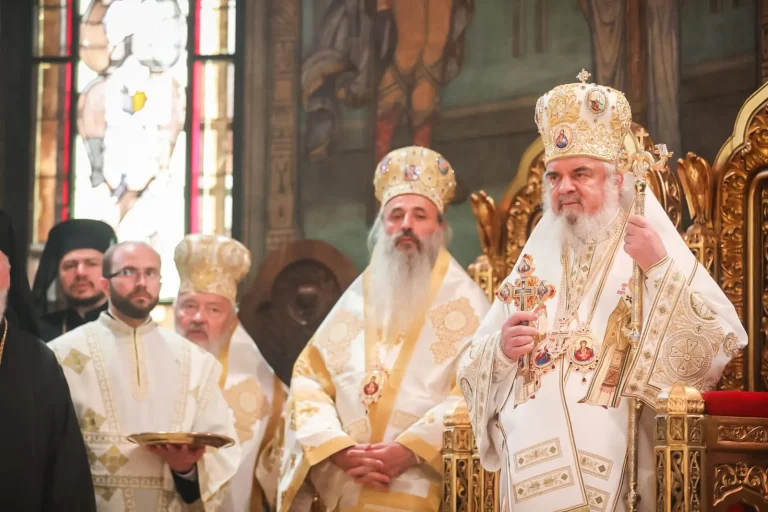 Slujbele de Crăciun şi Anul Nou, oficiate în Catedrala Patriarhală