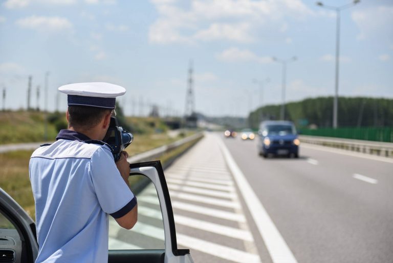 Cetăţean ceh surprins de radar în judeţul Arad cu o viteză record
